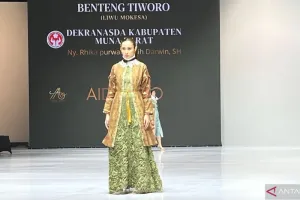 Sentuhan Tenun Benteng Tiworo Ditampilkan di BTN Indonesia Fashion Week  2026