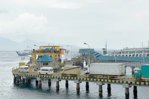 Waspada Gelombang Tinggi Se...