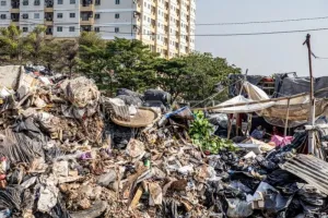 Pramono Anung Ancam Umumkan Perusahaan Nakal Penimbun Sampah di Jakarta