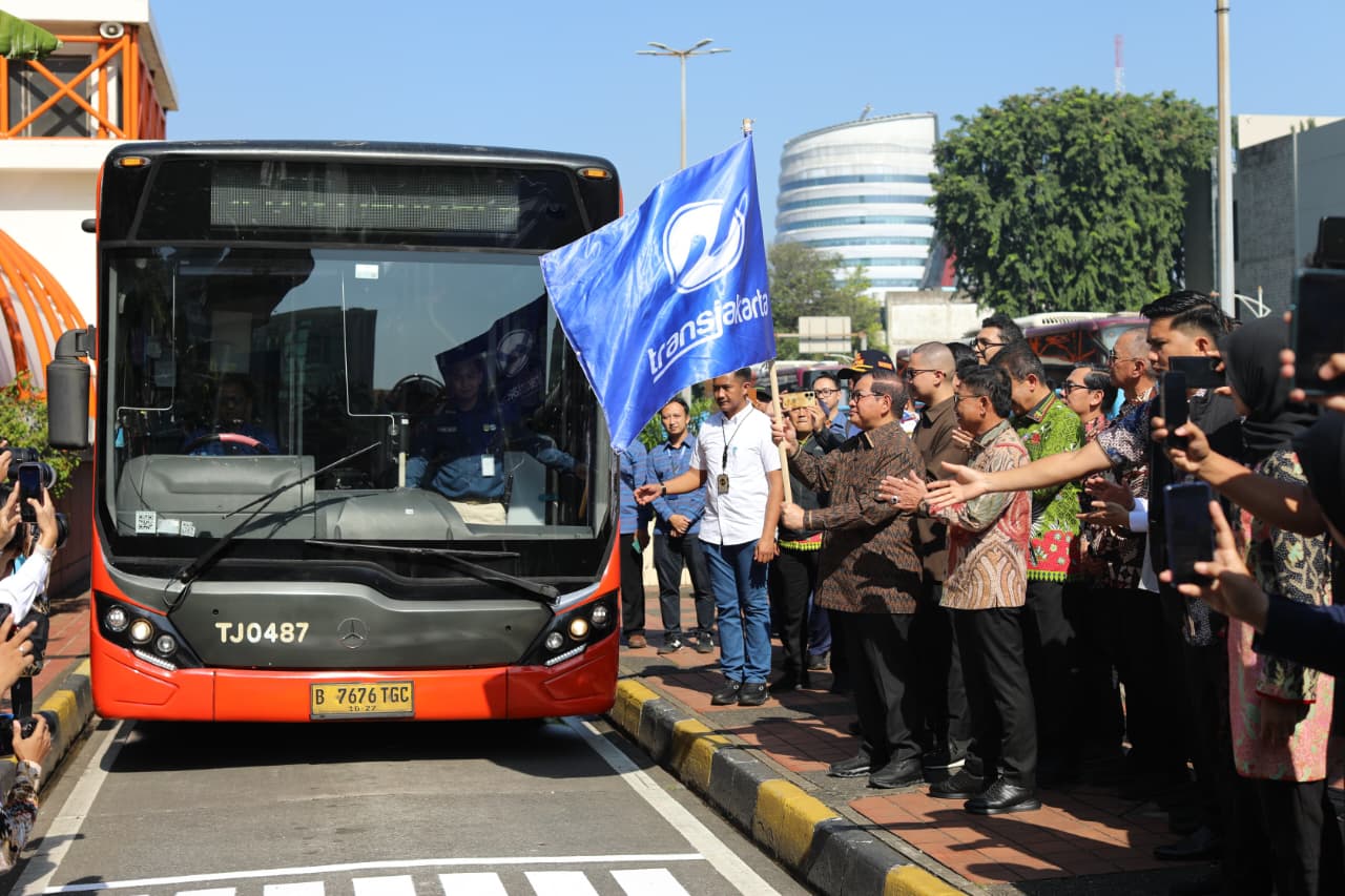 Resmi, Tarif TransBandara Blok M-Soetta Rp15 Ribu Mulai S...