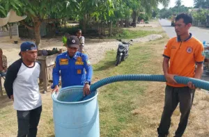 Bantuan Air Bersih untuk Warga yang Terdampak Kekeringan di Aceh Jaya