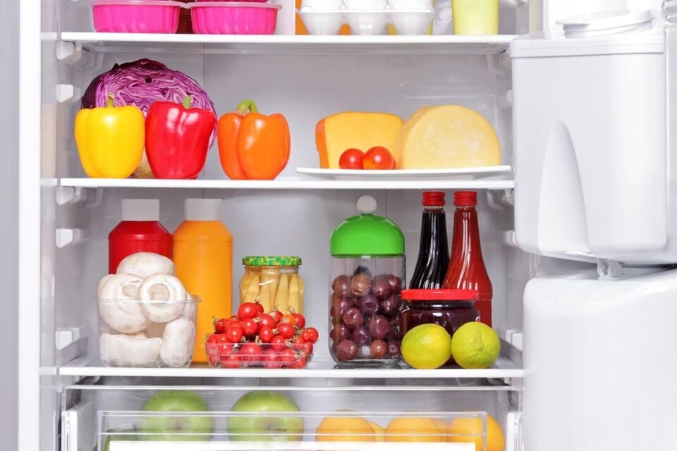 Tips Jitu Menghilangkan Bau Tak Sedap di Kulkas, Pakai Bahan-bahan Ini! 