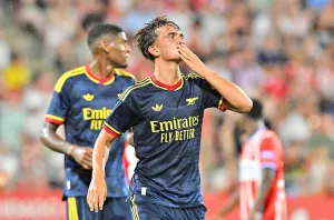 Arsenal Siap Berburu Semua Gelar