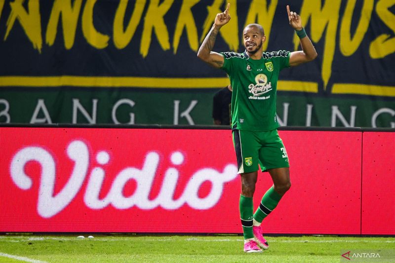 Bertengger di Puncak Klasemen, Persebaya Akhiri Perlawana...