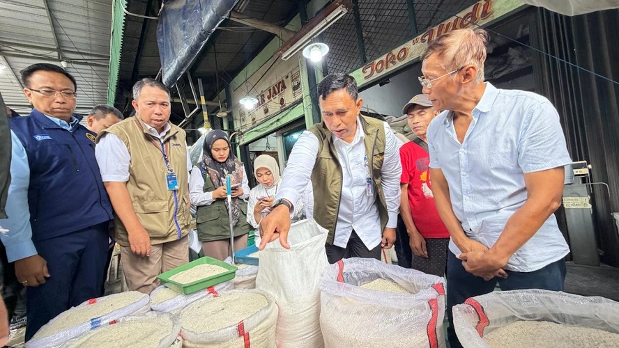 Bulog Minta Masyarakat Cermat Memilih Beras Berdasarkan S...