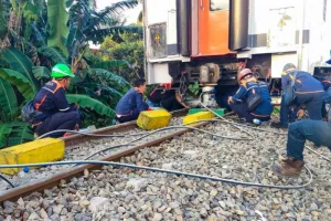 Gerak Cepat, KAI Sumut Evakuasi KA Putri Deli yang Anjlok 