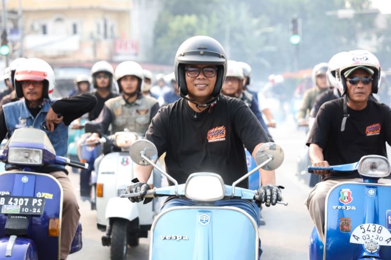 Terobosan Cerdas! Gubernur Gandeng Komunitas Vespa Promos...