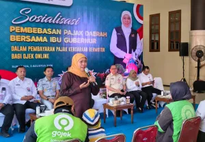 Angin Segar, Khofifah Hapus Pajak Pokok dan Denda Kendaraan Ojol