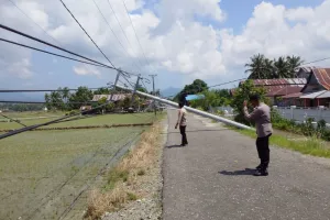 Banjir Lumpuhkan Infrastruktur, PLN Kejar Perbaikan 11 Tiang Listrik di Parimo