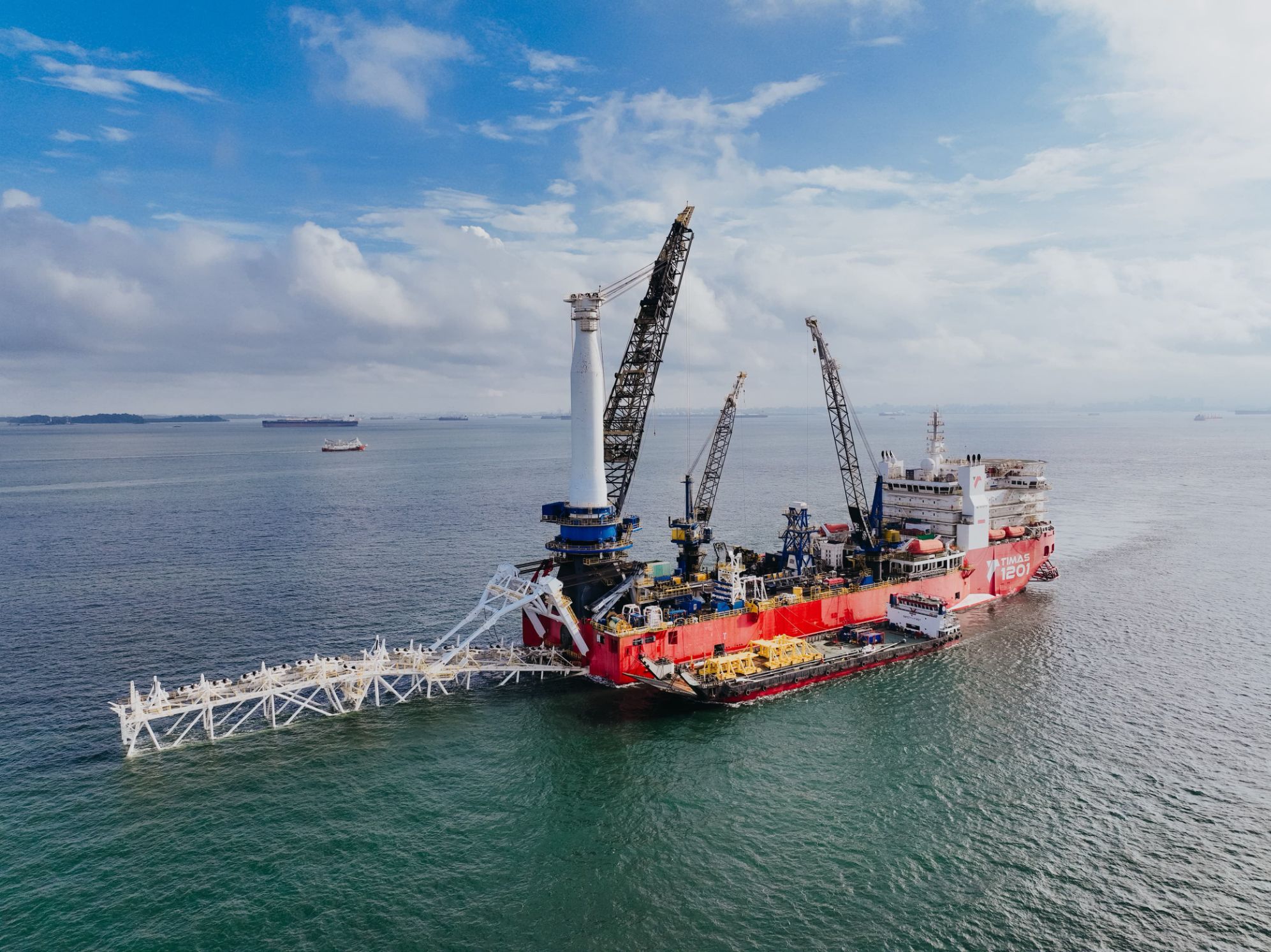 Geopolitik Memanas! PLN Tegaskan LNG Jadi "Tulang Punggung" Listrik RI 10 Tahun ke Depan