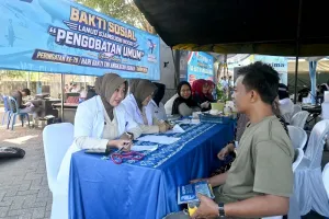Hari Bakti ke-79 TNI AU, Lanud Sjamsudin Noor Layani Ribuan Warga Kalsel dengan Pengobatan Gratis dan Bazar UMKM.