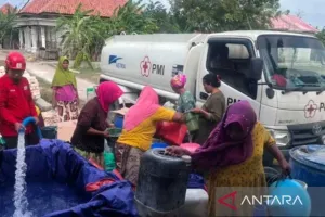 Penyaluran Bantuan Air Bersih ke Desa-desa Terdampak Kekeringan