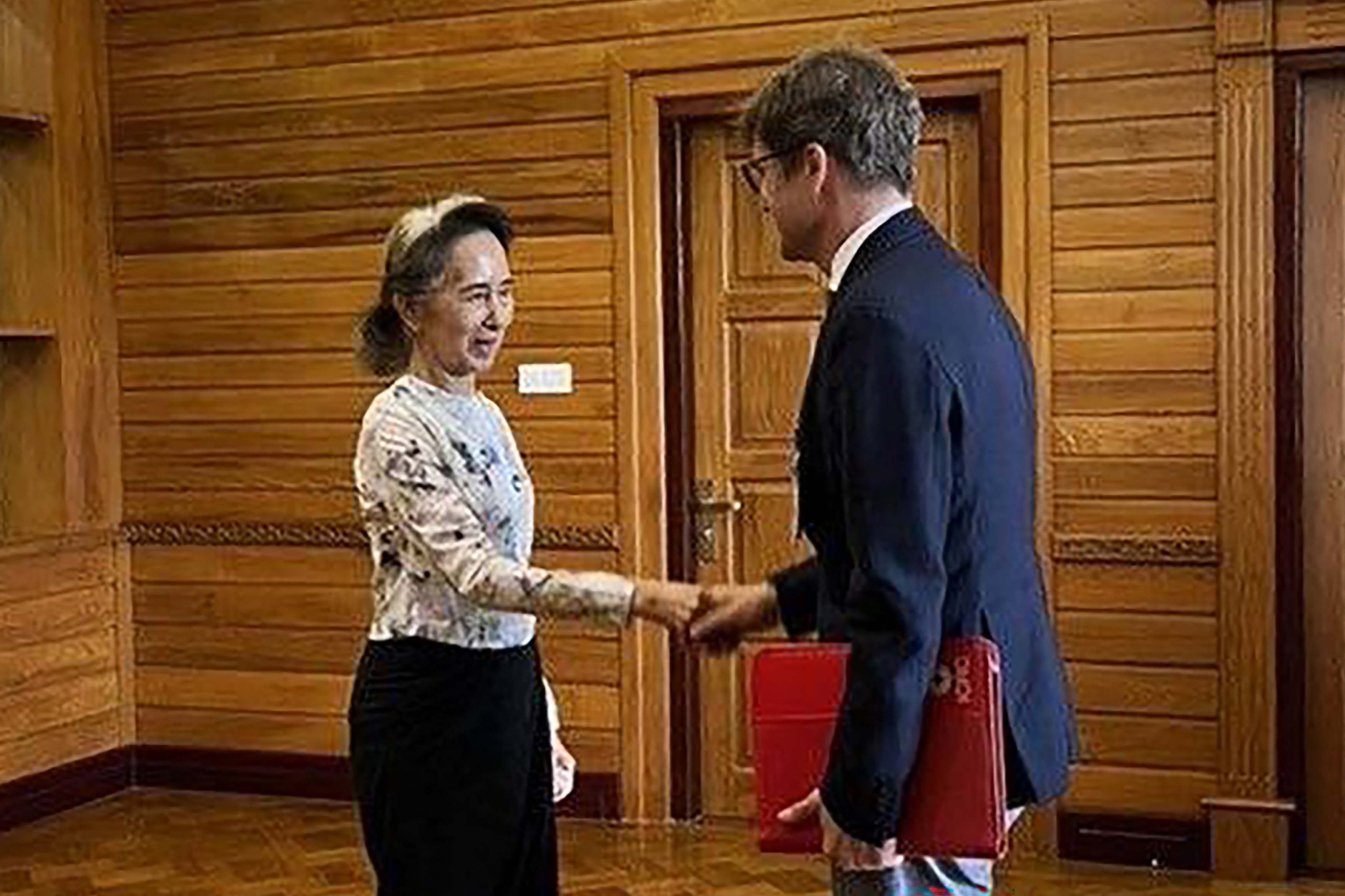 Perwakilan ICRC Temui Aung San Suu Kyi