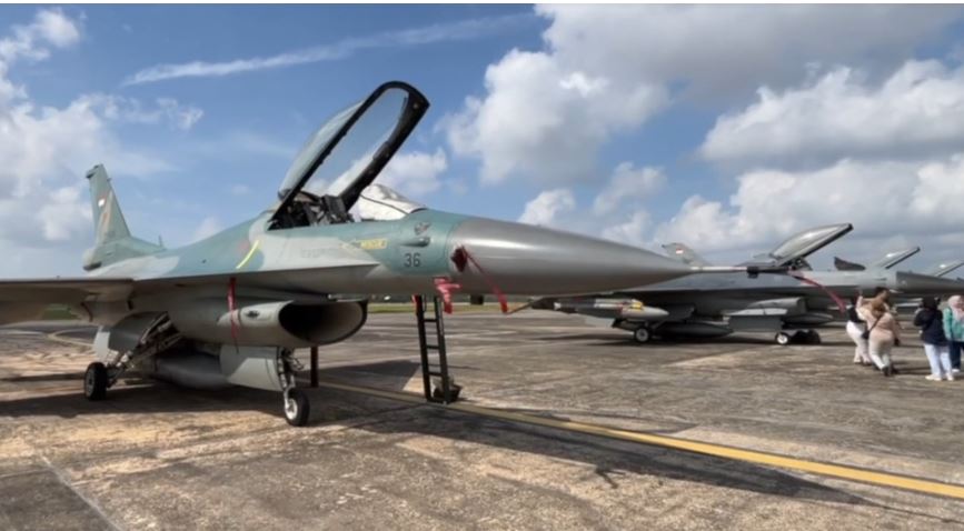 TNI AU Gelar Pameran Pesawat Tempur F-16 di Bandara Hang Nadim Batam, Terbuka untuk Umum!