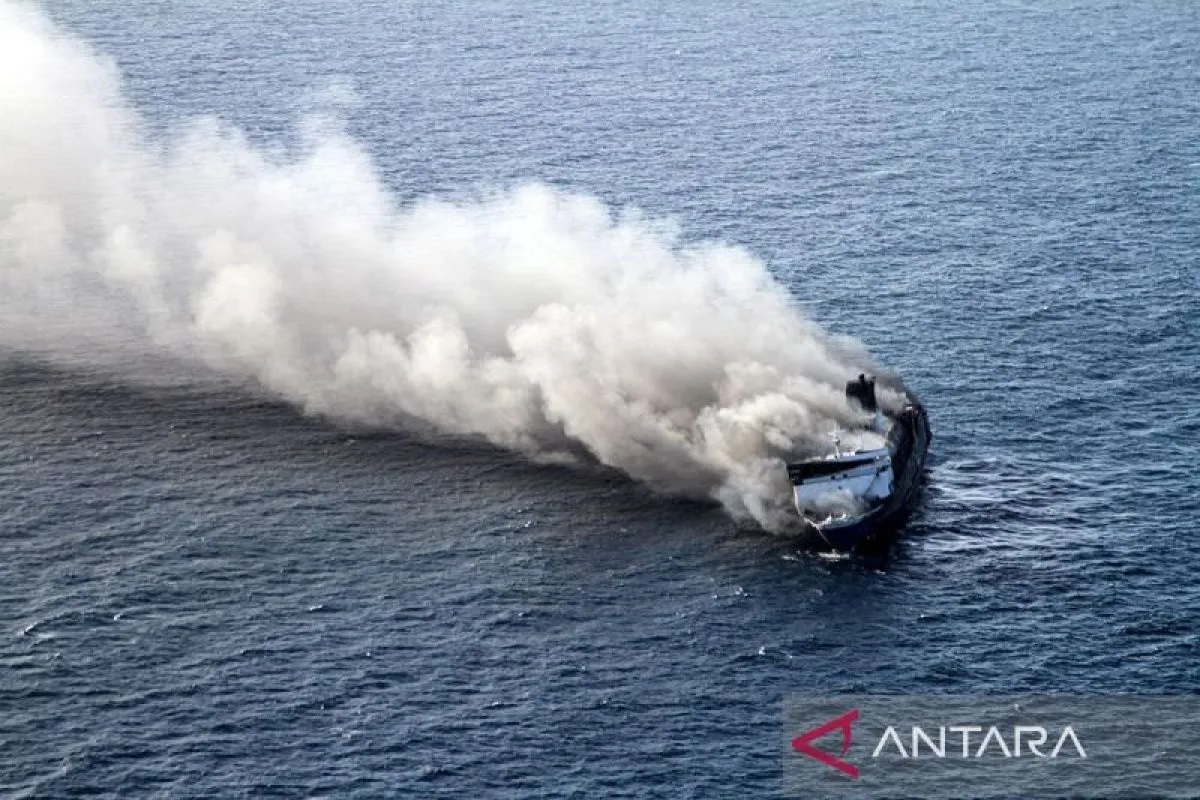 Tragedi Kapal Terbakar di Sumenep, Menhub akan Evaluasi O...