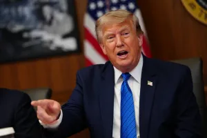 Trump Tunda Serangan ke Iran, Syaratnya Selat Hormuz Dibuka
