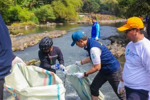Wali Kota Bogor Ajak Pemuda Tanam Pohon dan Bebersih Sungai Ciliwung    