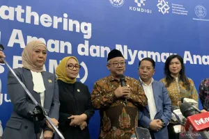 Batasi Penggunaan HP, Pembatasan Gawai Ciptakan Lingkungan Sekolah yang Aman