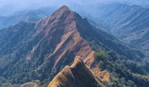 Dua Pendaki Hilang di Jalur Maut Gunung Piramid Bondowoso