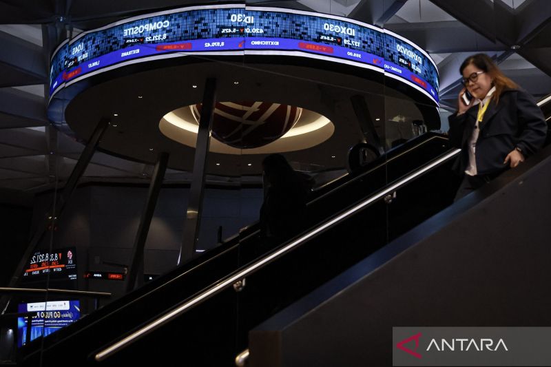 IHSG Hari Ini Ditutup Hijau, Optimisme Ekonomi Kalahkan K...