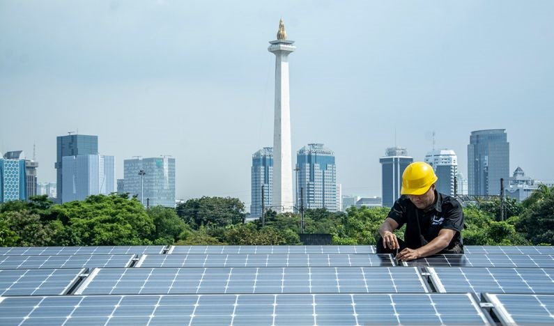 Pemerintah Percepat PLTS 100 GW, Prabowo Siap Resmikan Ta...