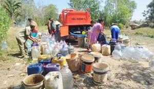 Pemkab Bekasi Salurkan 3,6 Juta Liter Air untuk Warga Terdampak Kekeringan