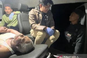 Satgas Yonif 511/DY Evakuasi Dua Orang Selamat dari KKB di Tolikara