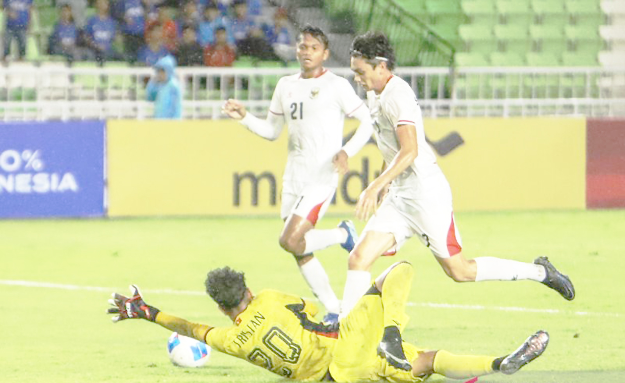 Tolak Godaan Klub Super League! Reno Salampessy Pilih Set...