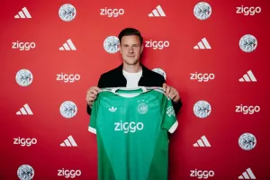 Ajax Datangkan Marc ter Stegen, Saingan Baru Maarten Paes