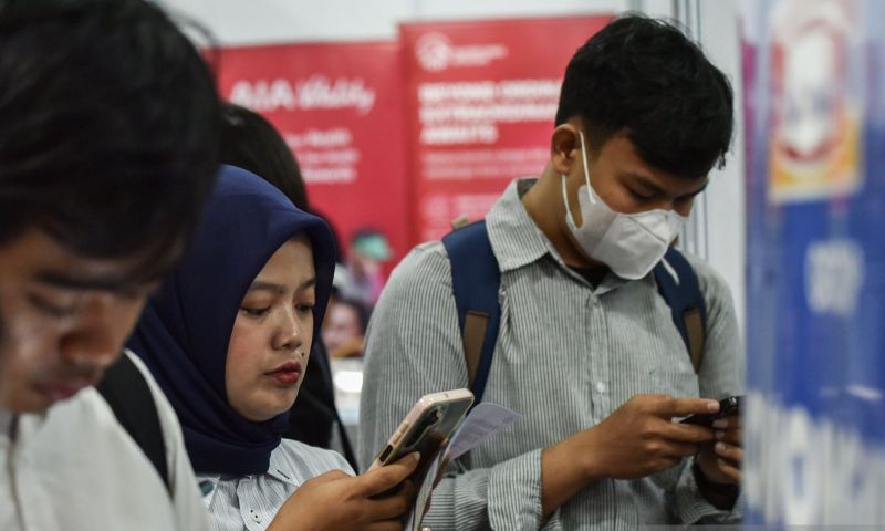 BPS Catat Tingkat Pengangguran Terbuka Turun Tipis pada M...
