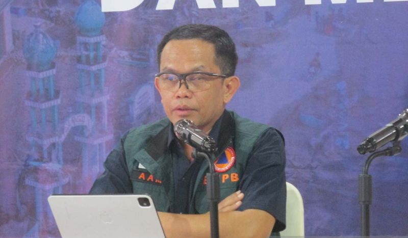 Kebakaran Landa TPA Malabar di Cilacap, Alat Berat Dikera...