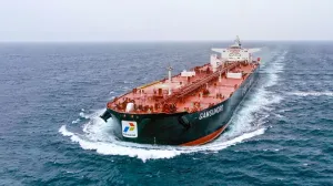 Kru Kapal Pertamina Pride dan Gamsunoro Berbagi Kisah Perjalanan dari Selat Hormuz ke Indonesia.
