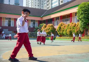DPRD DKI Jakarta Dukung Pembatasan Gawai di Sekolah, Fokus Belajar dan Disiplin Digital
