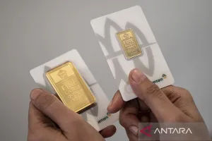 Harga Emas Antam Naik Rp50....
