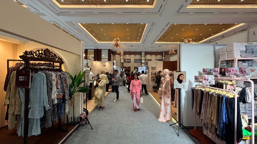 Indonesia Fashion Week 2026...