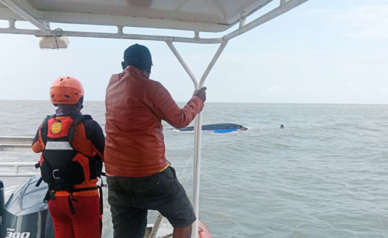 SAR Timika Selamatkan Korban Kapal Cepat yang Tenggelam d...