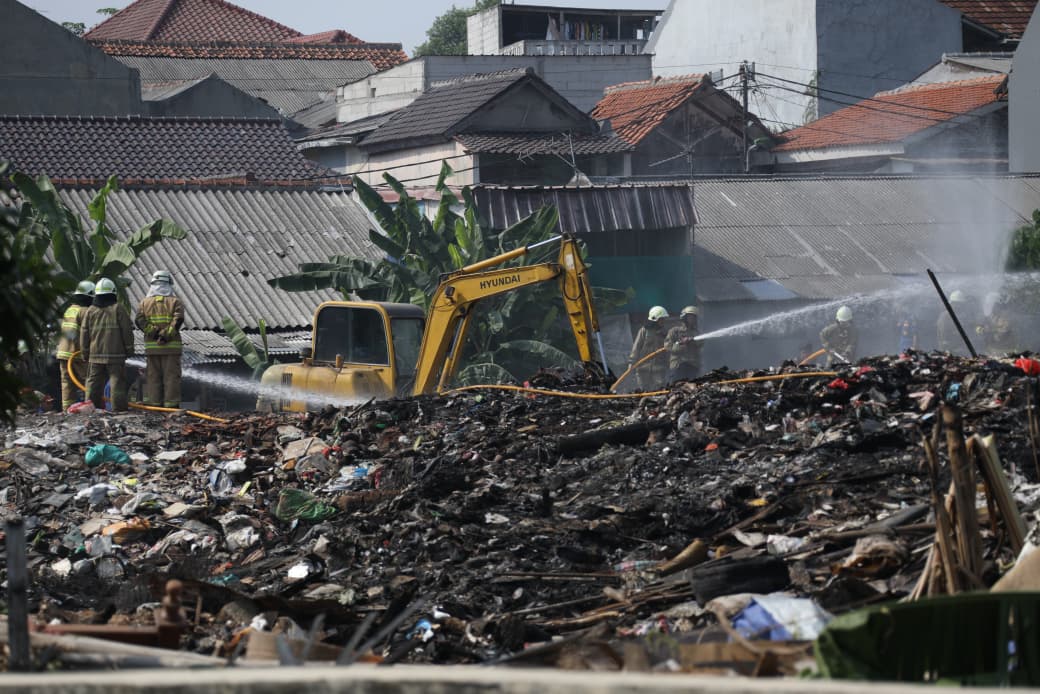 Awas! Timbun Sampah Ilegal di Jakarta Langsung Disanksi P...