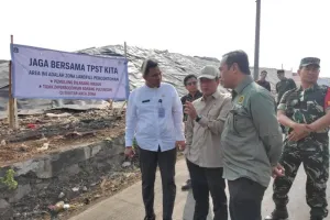 Bantar Gebang Harus Bebas O...