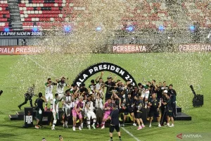 Lewat Adu Penalti yang Menegangkan, Persebaya Rebut Juara Piala Presiden 2026 