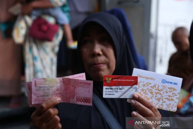 Link dan Cara Cek Penerima Bansos PKH BPNT Bulan Agustus ...