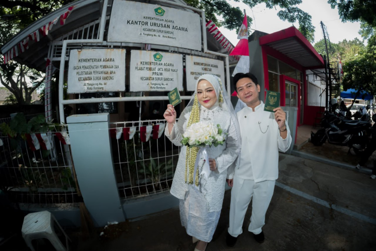 Tren Pasangan Muda Nikah di KUA Kota Bandung Kian Diminati  