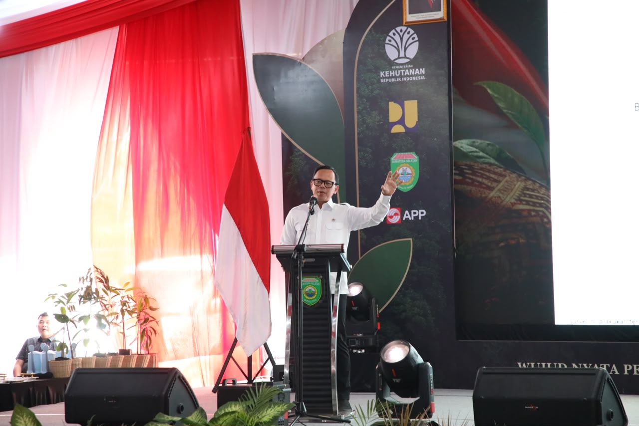 Wamendagri Bima Arya Ajak Pemda Jadikan Penghijauan Gerakan Berkelanjutan untuk Perkuat Ketahanan Ekologis