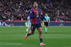 Liverpool Kejutkan Bursa Transfer, Ronald Araujo Segera Dipinjam dari Barcelona