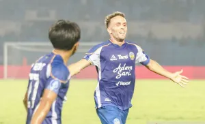 Belum Puas Lawan Tim Bawah!...