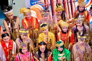 Buka Indonesia Shopping Festival 2026, Tim Angklung Bandung Mainkan Jali-Jali