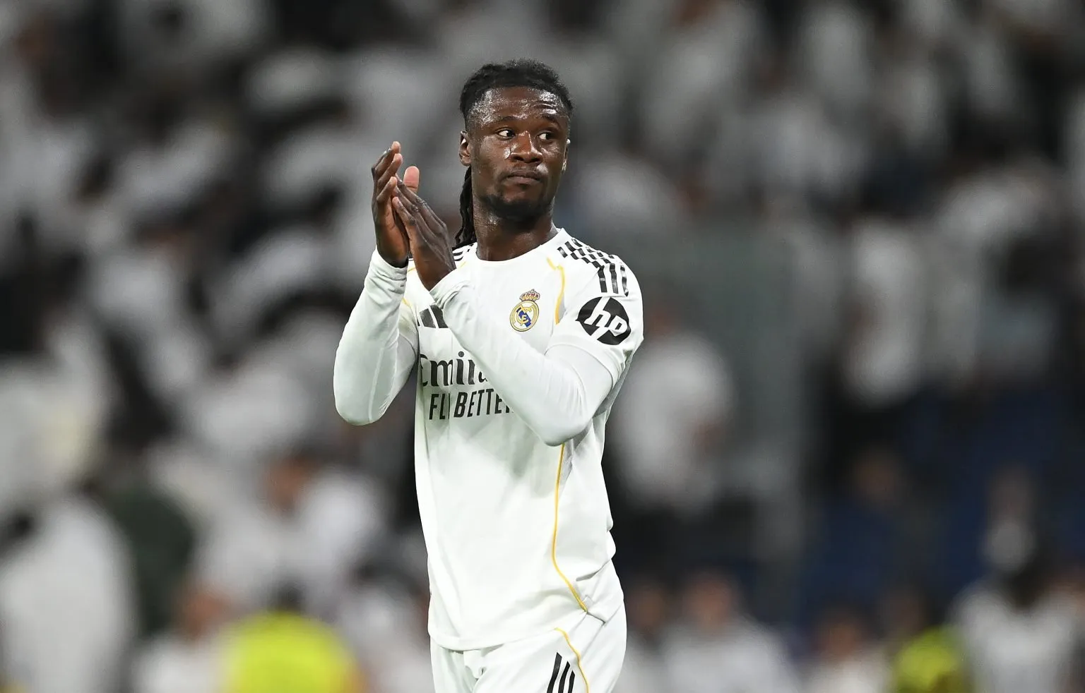 Eduardo Camavinga Bertahan ...