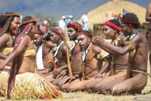 Festival Lembah Baliem Pert...