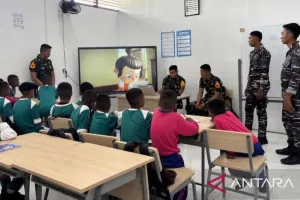 Lanal Tual Maluku Perkuat Sekolah Rakyat dengan Pembinaan Karakter dan Bela Negara