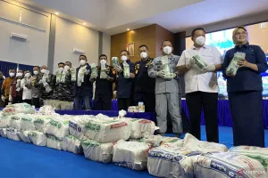 TNI AL Gagalkan Penyelundupan 1,3 Ton Narkoba Ketamin di Perairan Kepri
