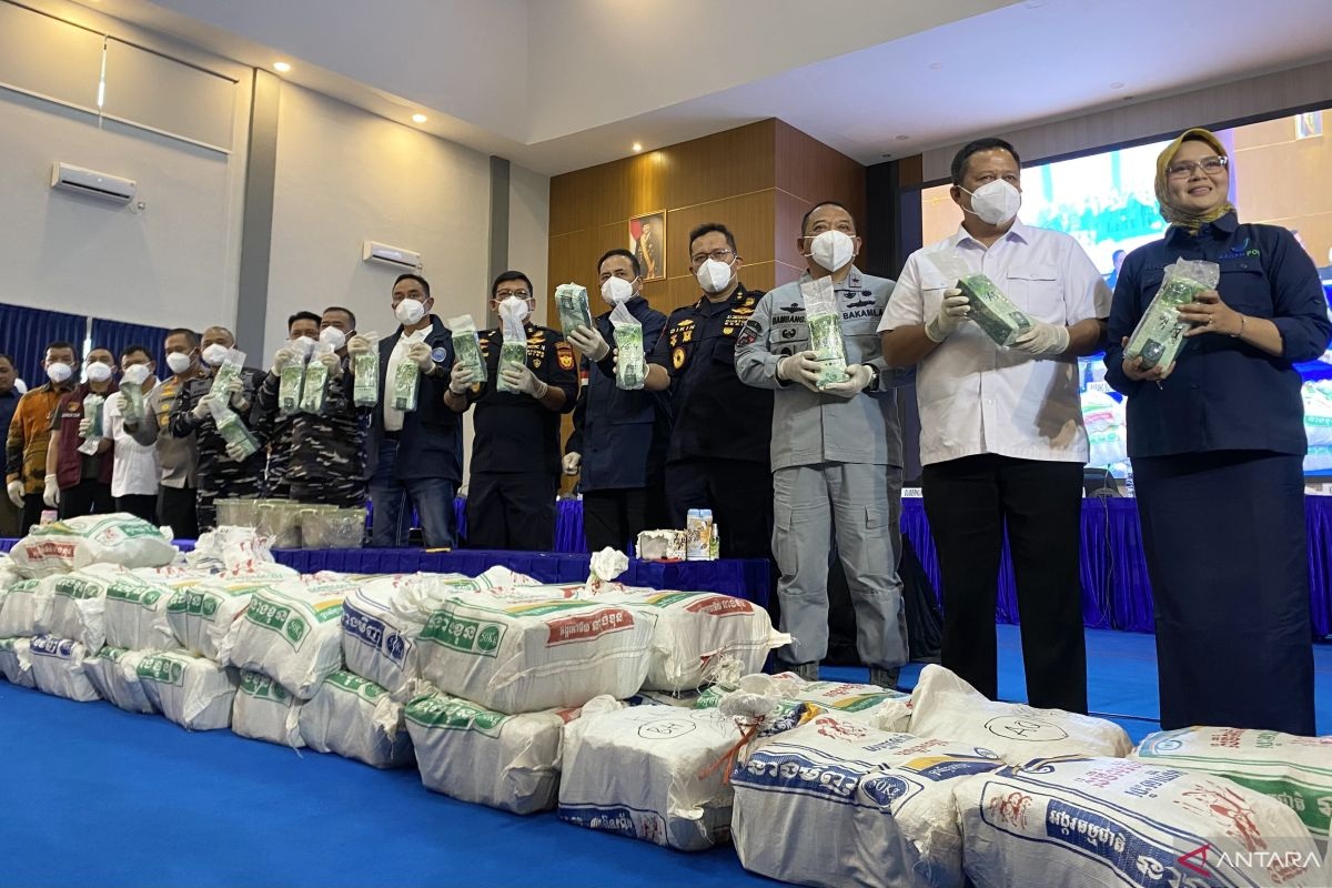 TNI AL Gagalkan Penyelundupan 1,3 Ton Narkoba Ketamin di ...